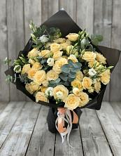 Букет цветов из:  Розы и Лизиантусы в Баклановской Ростовской области