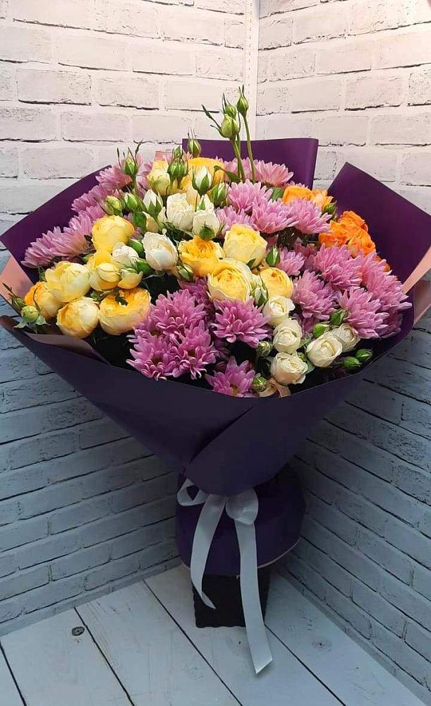 Букет цветов из: Хризантемы и Розы в Баклановской Ростовской области