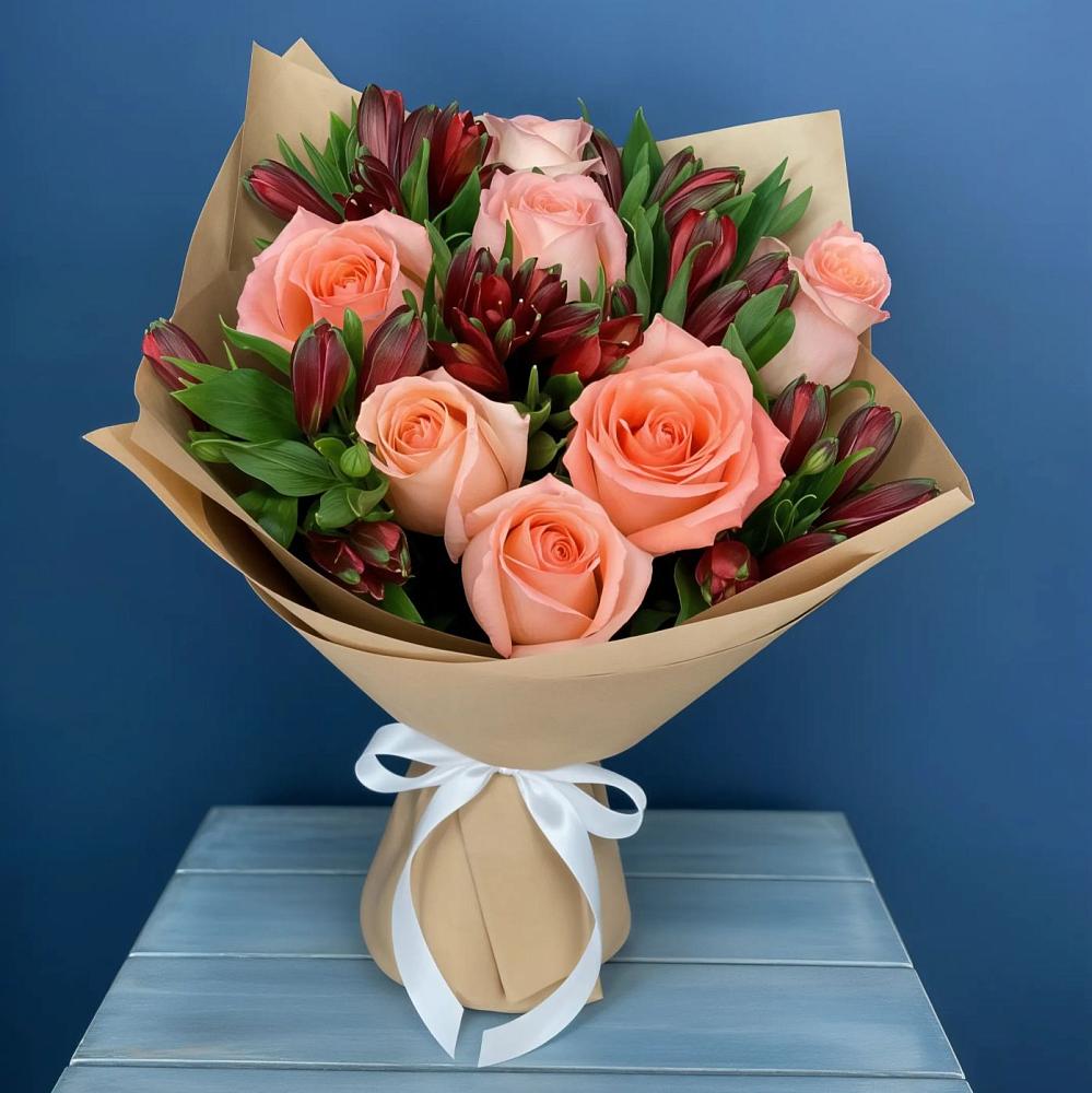 Букет цветов из: Розы и Альстромерии в Баклановской Ростовской области