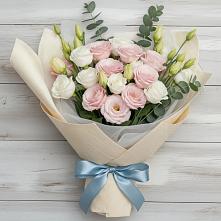 Букет цветов из:  Лизиантусы в Баклановской Ростовской области