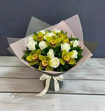 Букет цветов из:  Орхидеи и Розы в Баклановской Ростовской области