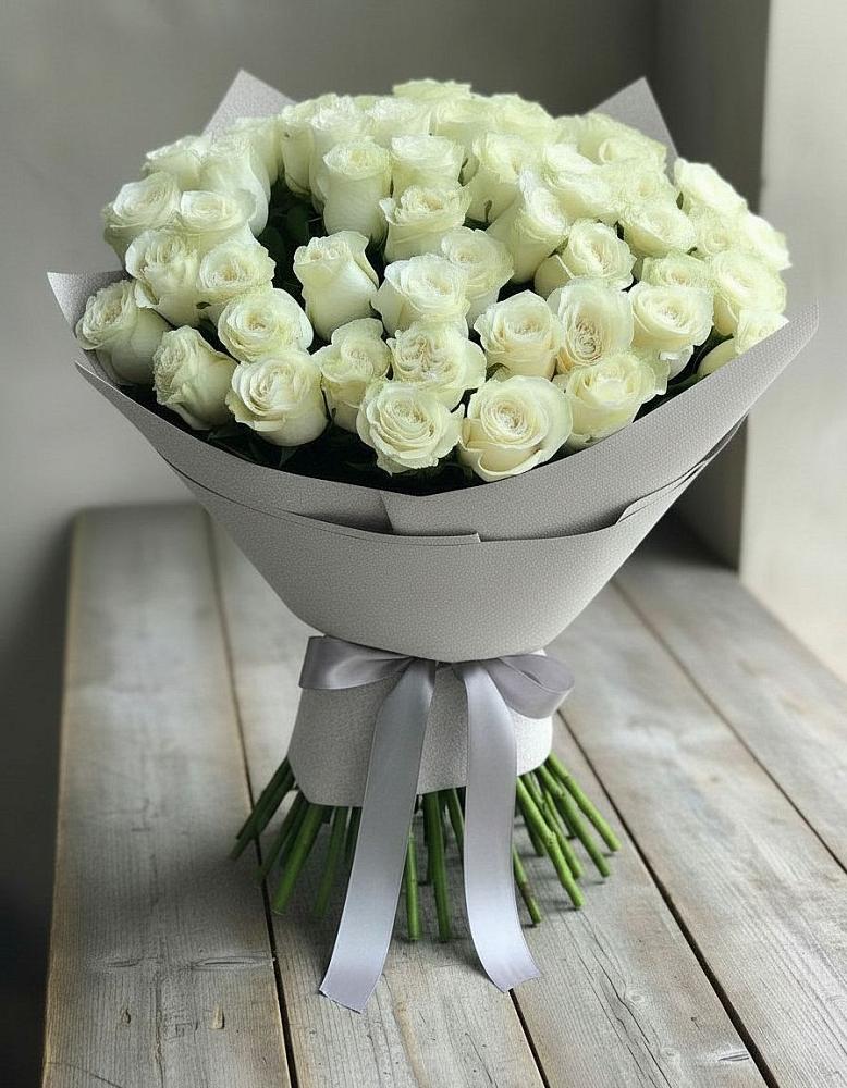 Букет 35 Белых роз в Баклановской Ростовской области