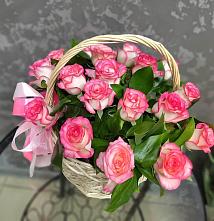 Цветочная композиция из Розы в корзине #REPLACE_PRED# Баклановской Ростовской области
