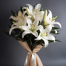 Букет цветов из:  Лилии в Баклановской Ростовской области