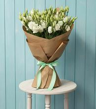 Букет цветов из:  Лизиантусы в Баклановской Ростовской области