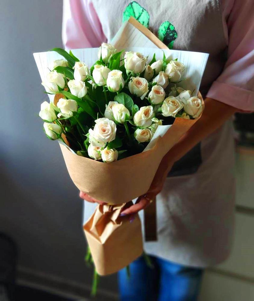 Букет цветов из: Розы в Баклановской Ростовской области