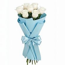 Букет 7 белых роз Проуд в Баклановской Ростовской области