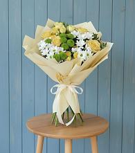 Букет цветов из:  Хризантемы и Розы в Баклановской Ростовской области