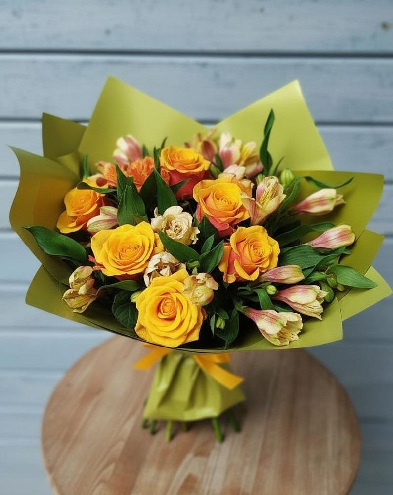 Букет цветов из: Альстромерии и Розы в Баклановской Ростовской области