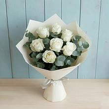Букет Белые розы в Эвкалипте в Баклановской Ростовской области