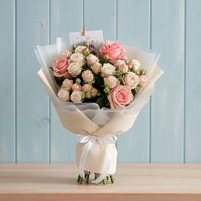 Букет цветов из:  Розы в Баклановской Ростовской области