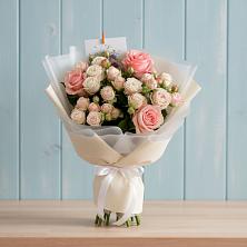 Букет цветов из:  Розы в Баклановской Ростовской области