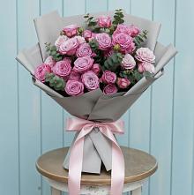 Букет цветов из:  Розы в Баклановской Ростовской области